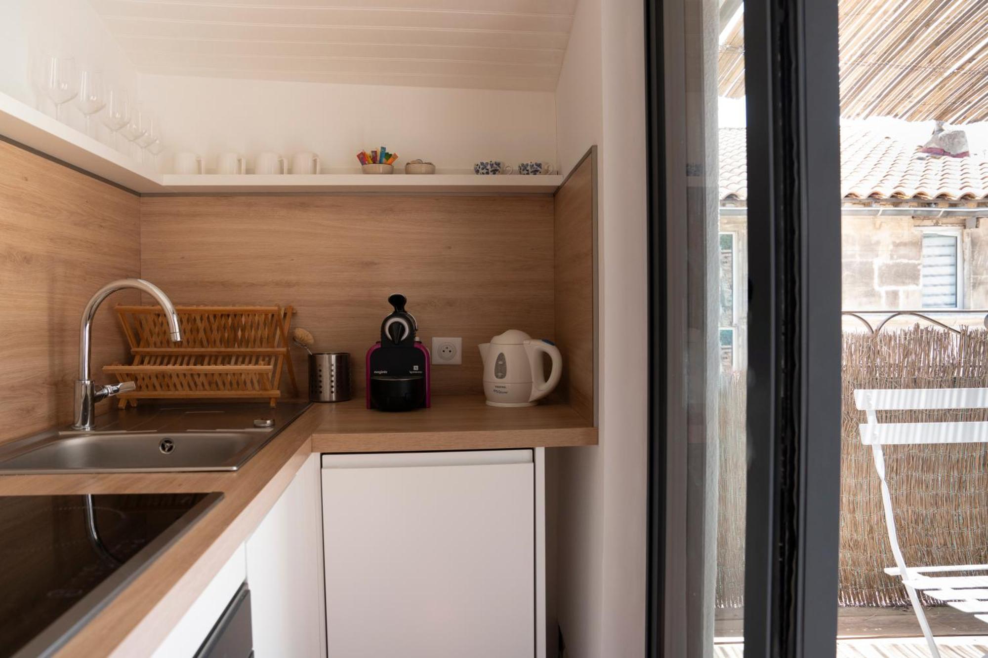 Apartment Sous Les Toits - Terrasse Proche Des Arenes *
